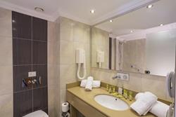 Blue Horizon Hotel - Rhodes, Ialyssos. Deluxe room, bathroom.